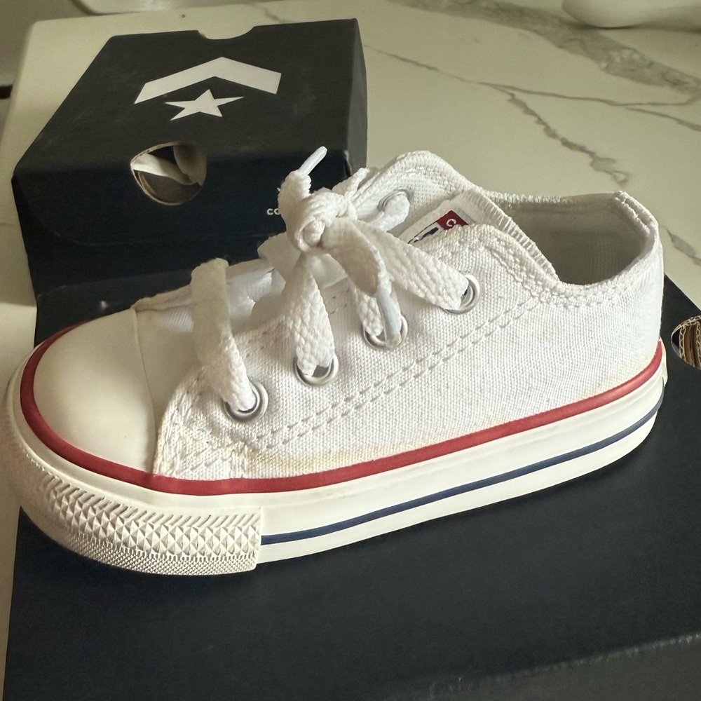 Converse White High-Top Sneakers Classic Design